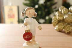 天使と飾り玉 – ドイツ・ザイフェンの木のおもちゃ seiffen