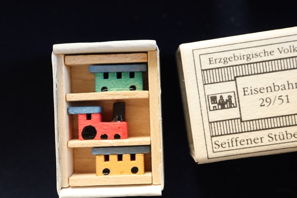 マッチ箱ミニ 汽車 – ドイツ・ザイフェンの木のおもちゃ seiffen