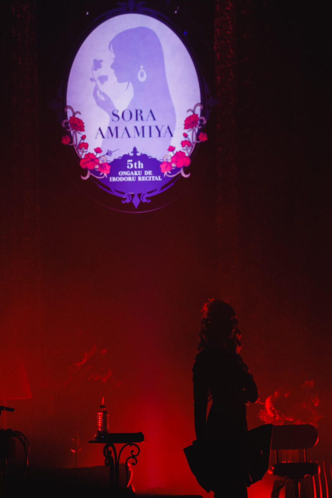 ライブレポート】新曲披露のサプライズも！雨宮天が愛する歌謡曲を歌う