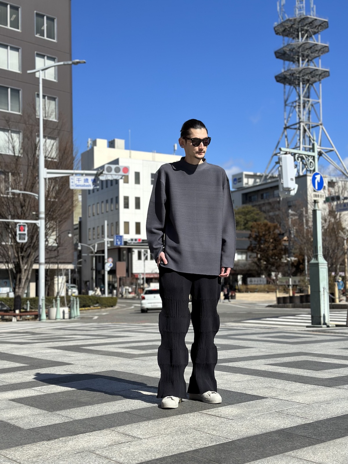 CFCL(シーエフシーエル)のモックネックロングスリーブと。｜Seltie