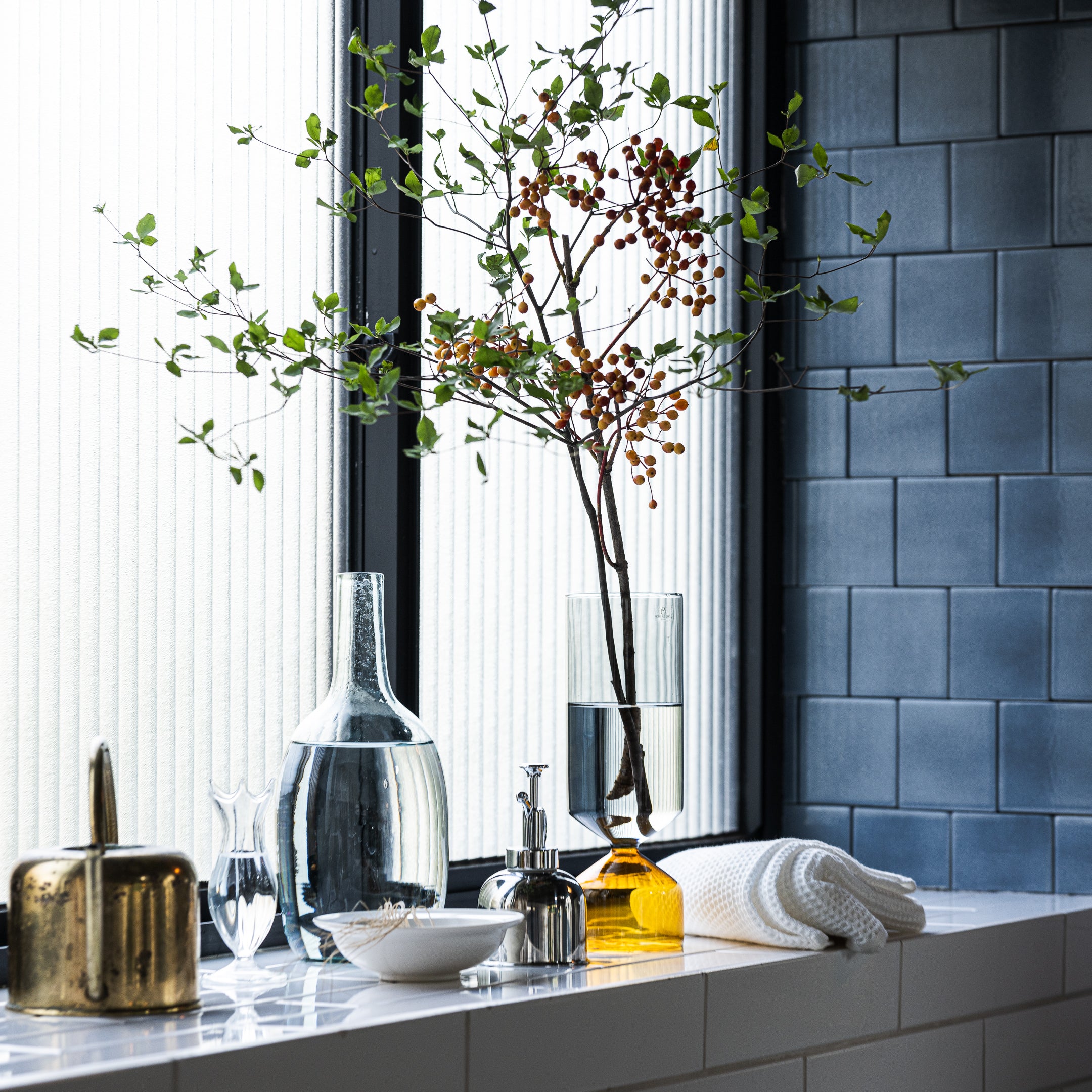 SiKiTO / Bouquet Vase ｜ バイカラーとフォルムが目を奪う枝もの花器