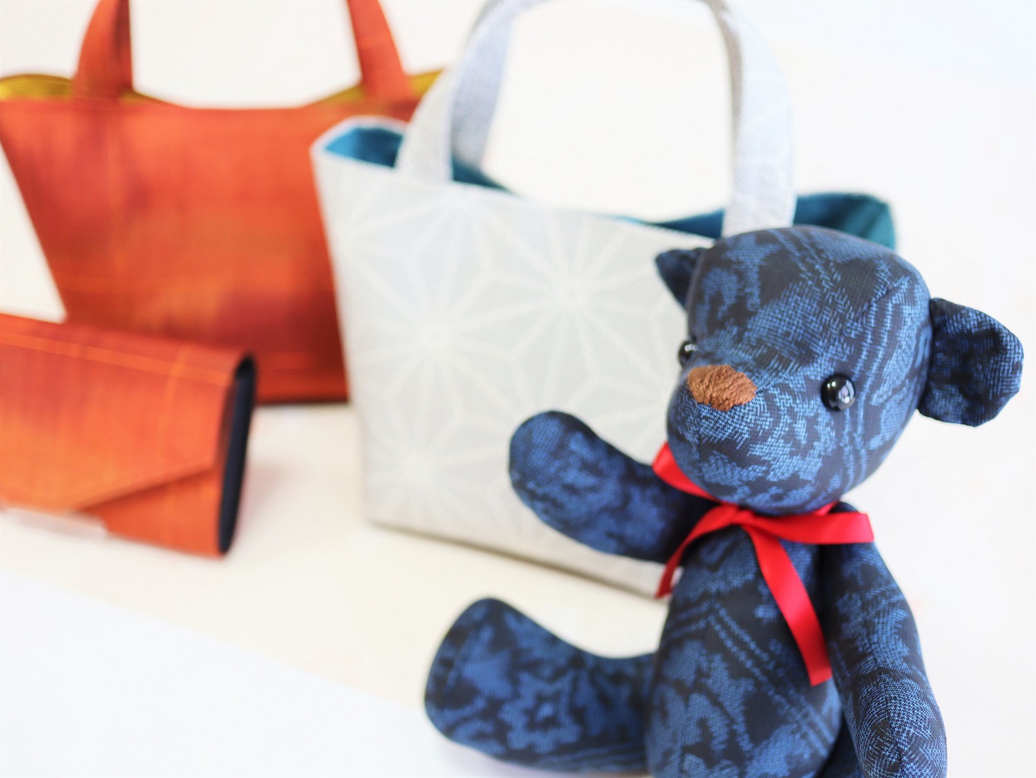 着物・コート リメイク】白大島きもの・道行コートをトートバック&長