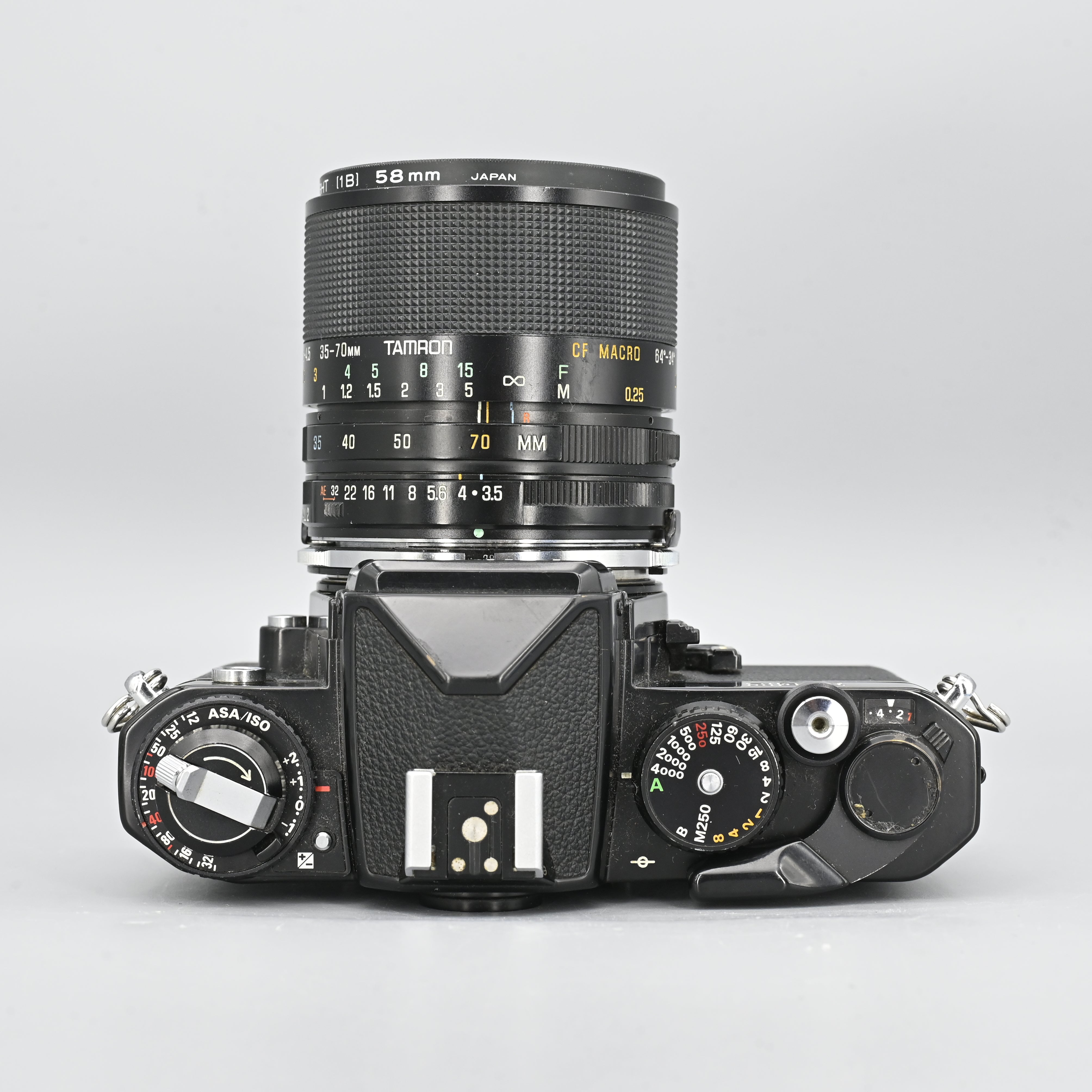 Nikon FE2 + Tamron 35-70mm F3.5-4.5 Marco Zoom Lens [READ] – SHOWA