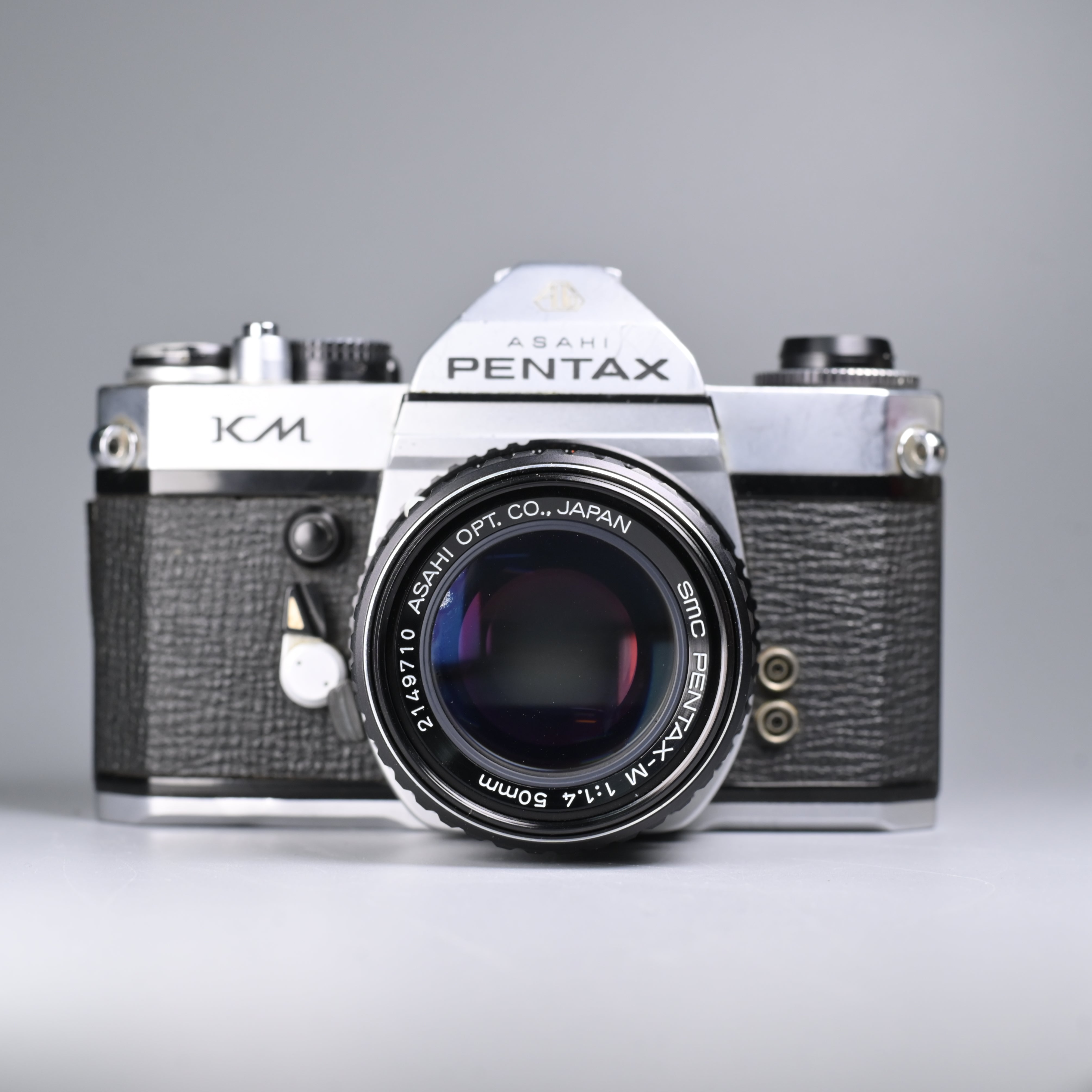 Pentax KM + SMC Pentax-M 50mm F1.4 Lens [READ] – SHOWA