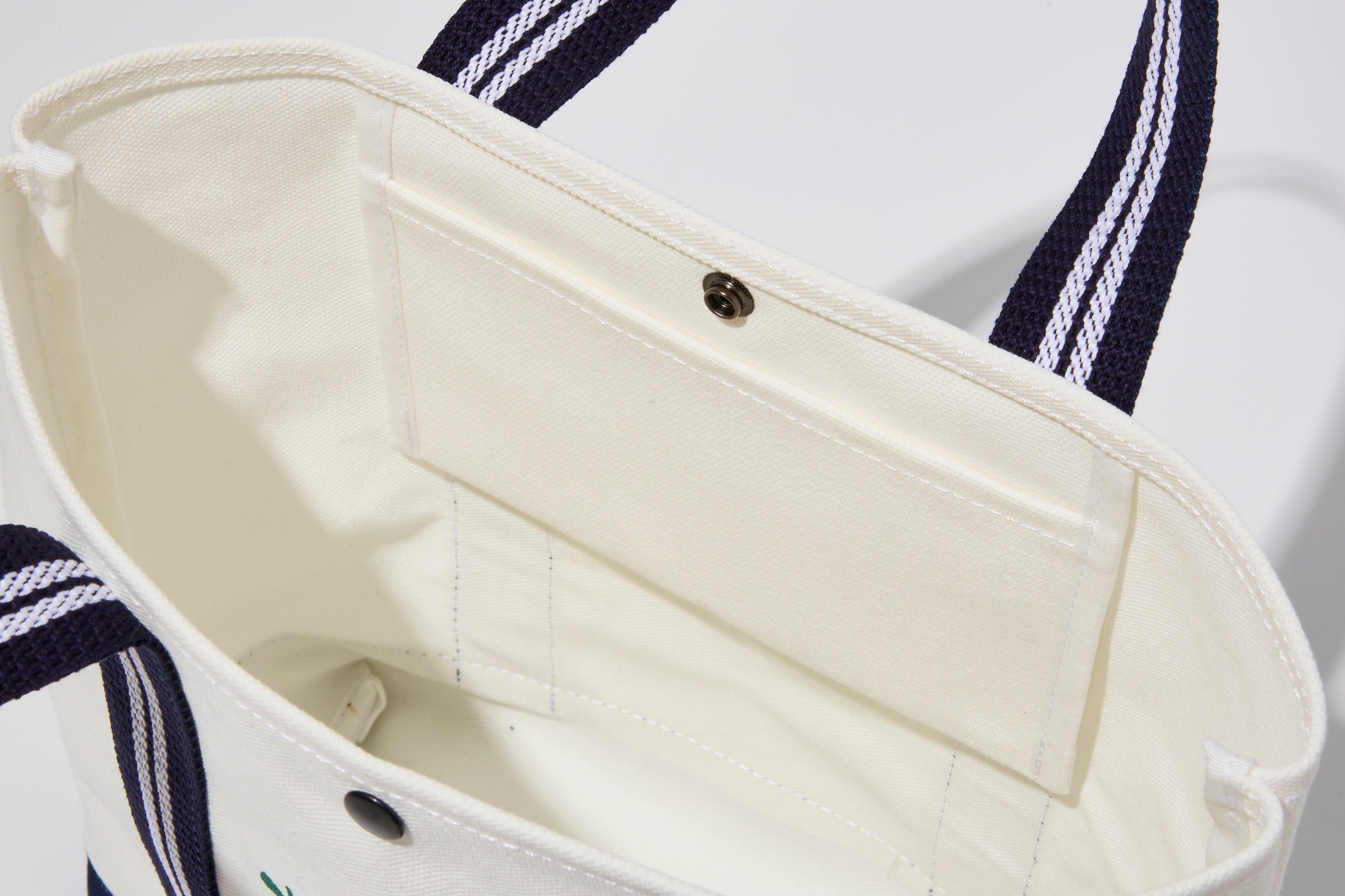 rough and swell］EVEN200号 別注コラボカートバッグ – FUNQTEN