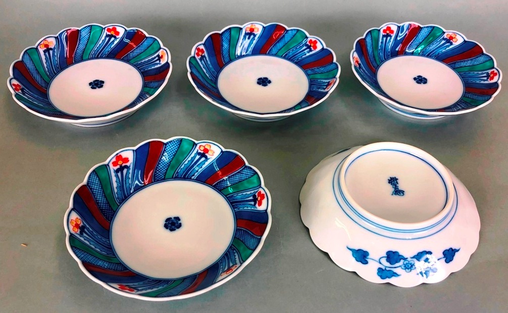 楽天市場】酒井田柿右衛門（十三代） 「錦 岩菊文 花瓶」 共箱 : 小野画廊