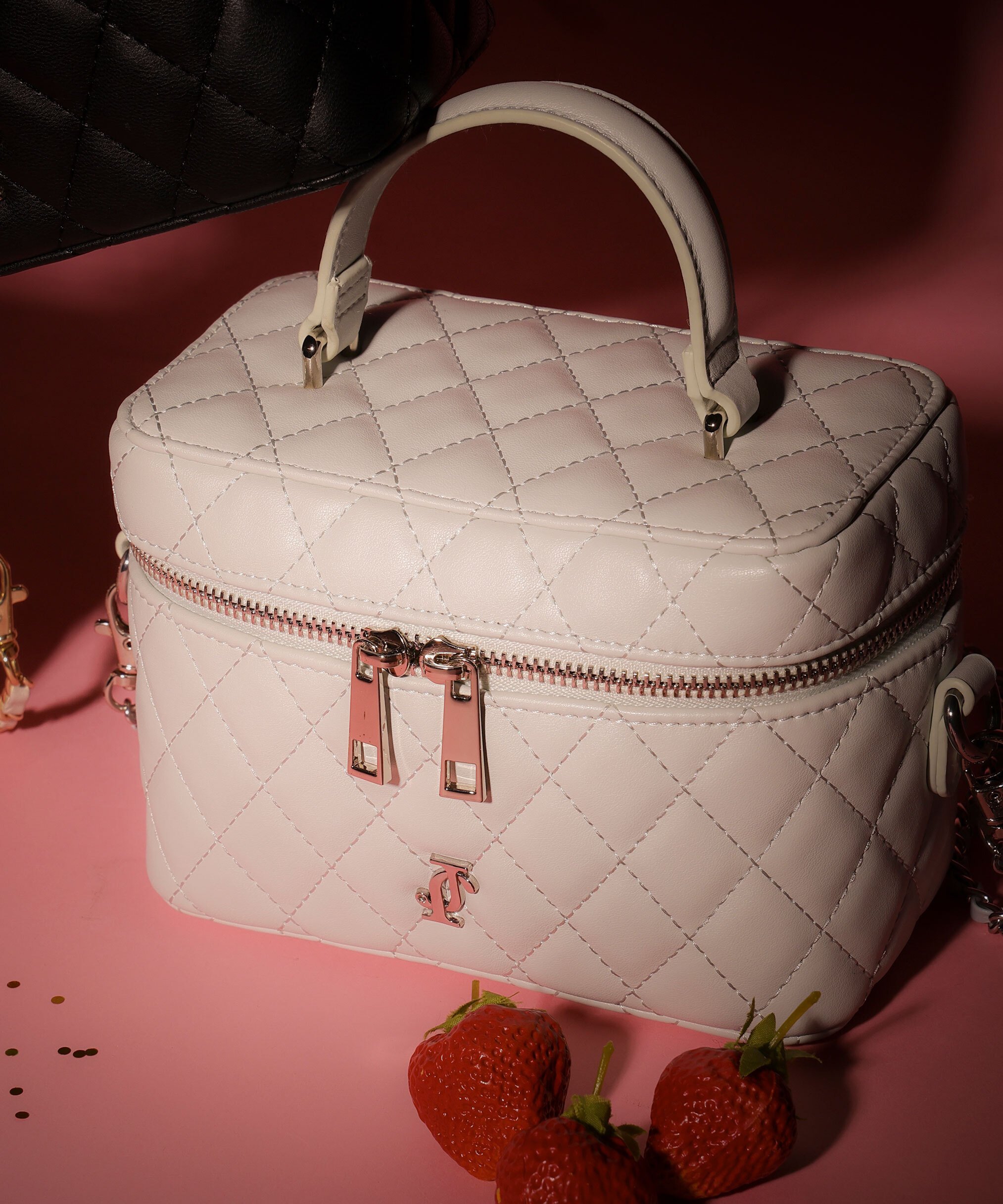 楽天市場】マリークワント デイジーパッチキルトバニティ 2WAY