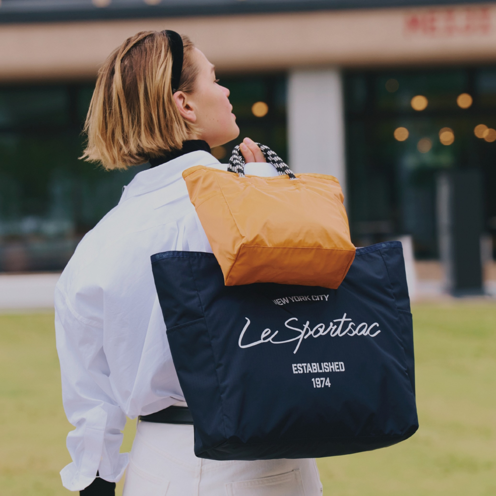 リバーシブルで使える！2Way Tote Collection | レスポートサック