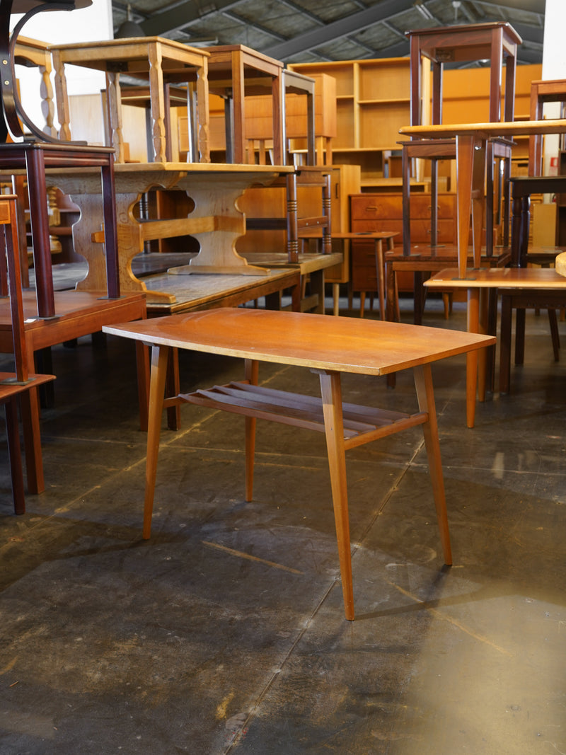 ウッドサイドテーブル 大和店