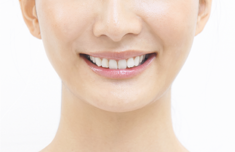 透明で目立ちにくいマウスピース歯列矯正インビザライン｜新橋・赤坂