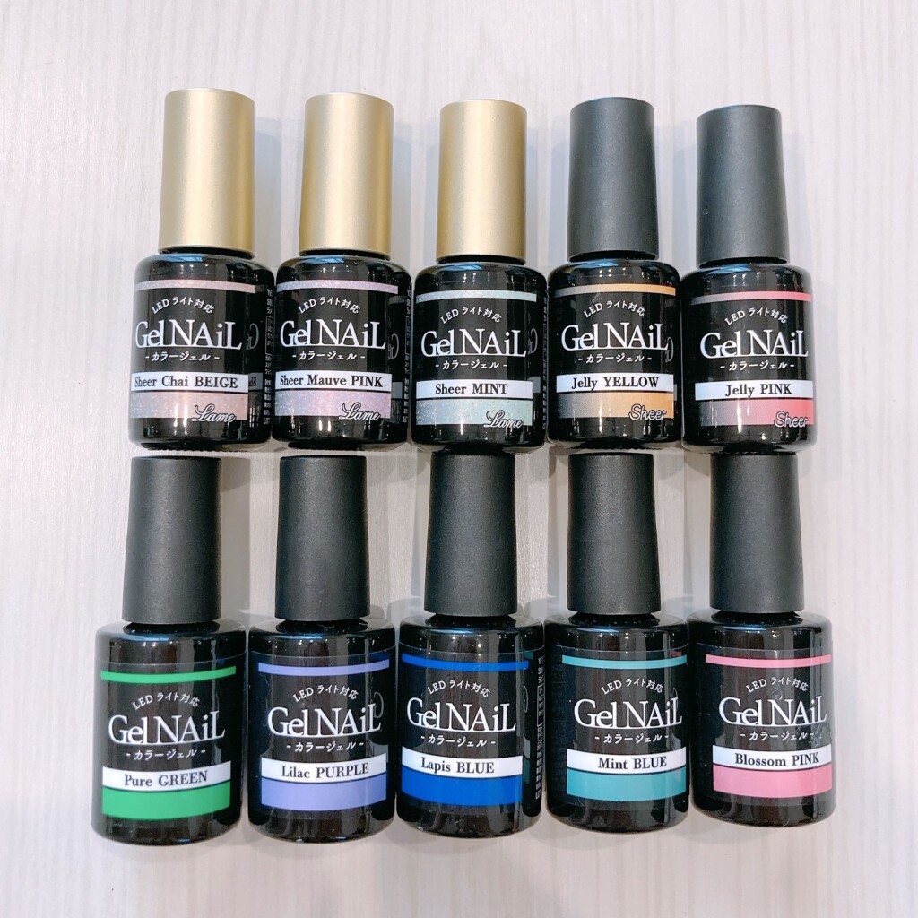 セリアのジェルネイルでセルフネイルを楽しむ！浮きにくいやり方&オフ