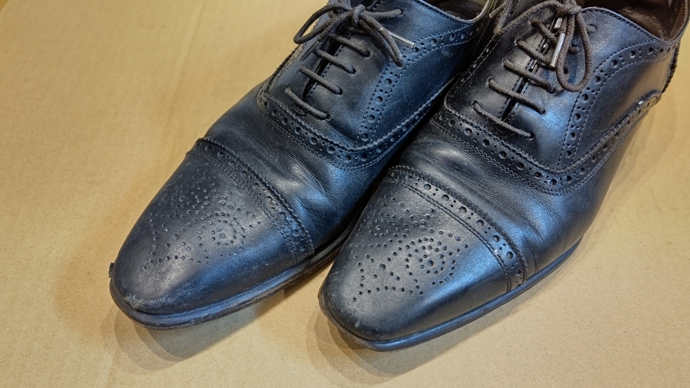 BARNEYS NEW YORK（バーニーズニューヨーク） ビジネスシューズの革