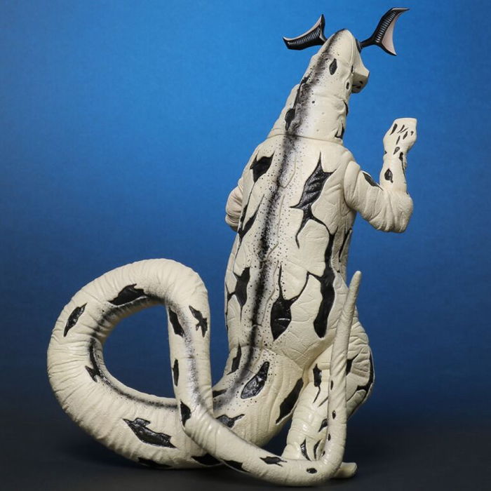 少年リック限定でエクスプラス製「宇宙怪獣エレキング」の「発光Ver