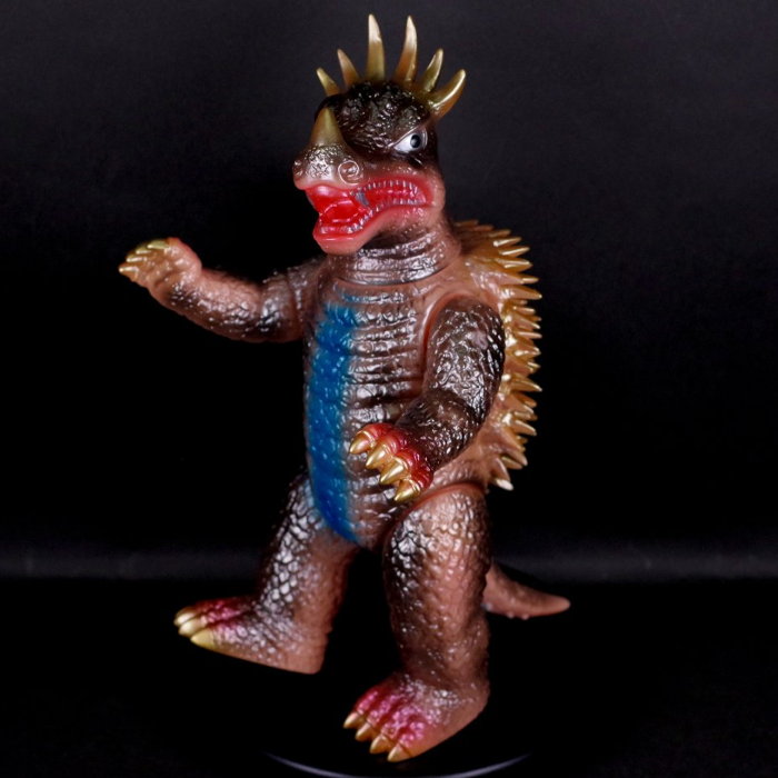 ブルマァク製「アンギラス」が渋い「ガンメタ」で予約受付中！ | sofvi