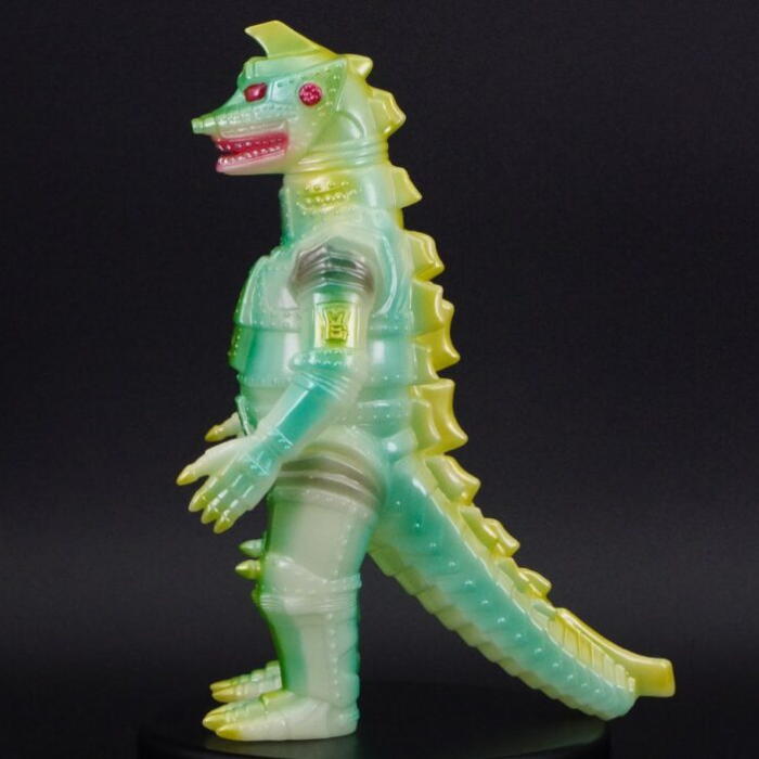 ブルマァク製「メカゴジラ」が新たに蓄光となって登場！ | sofvi.tokyo