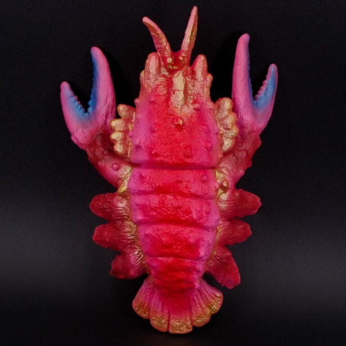 ブルマァク怪獣シリーズ］より「ガニメ」が衝撃のピンクカラーで出現