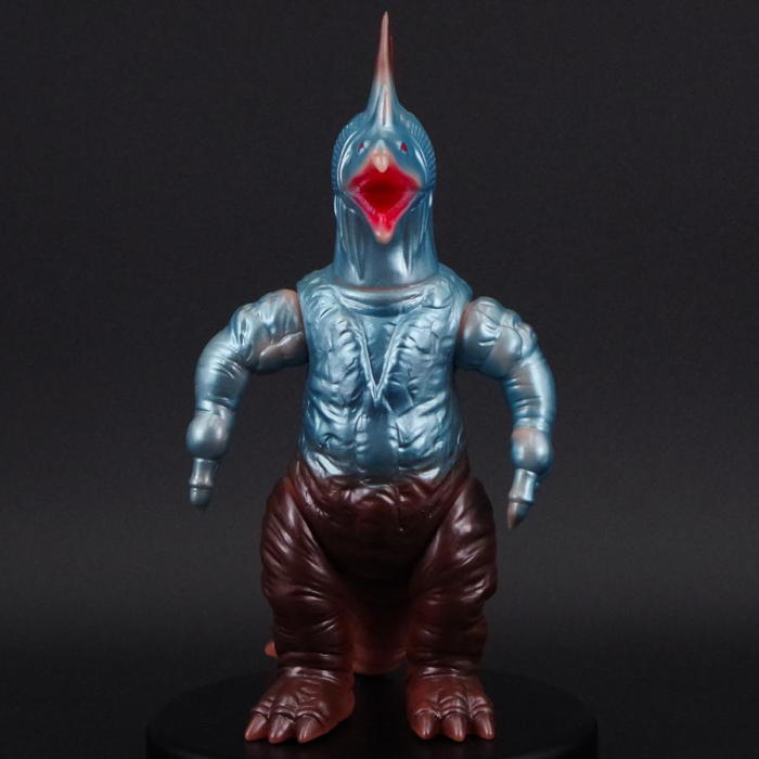 ブルマァク製「巨大魚怪獣ムルチ」が「カタログカラー」となって