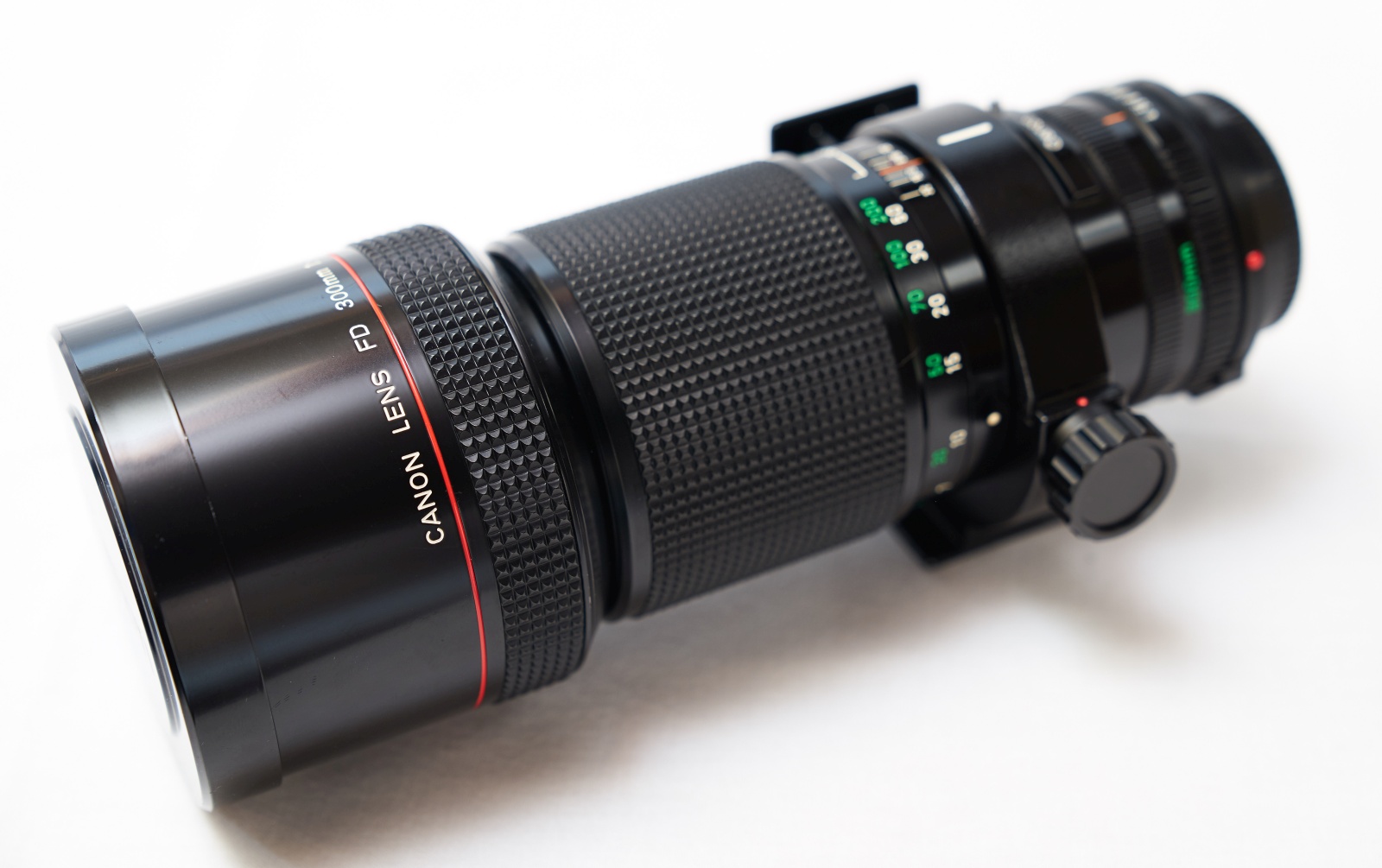 Canon New FD 300mm F4L | PHOTO OLD LENSES