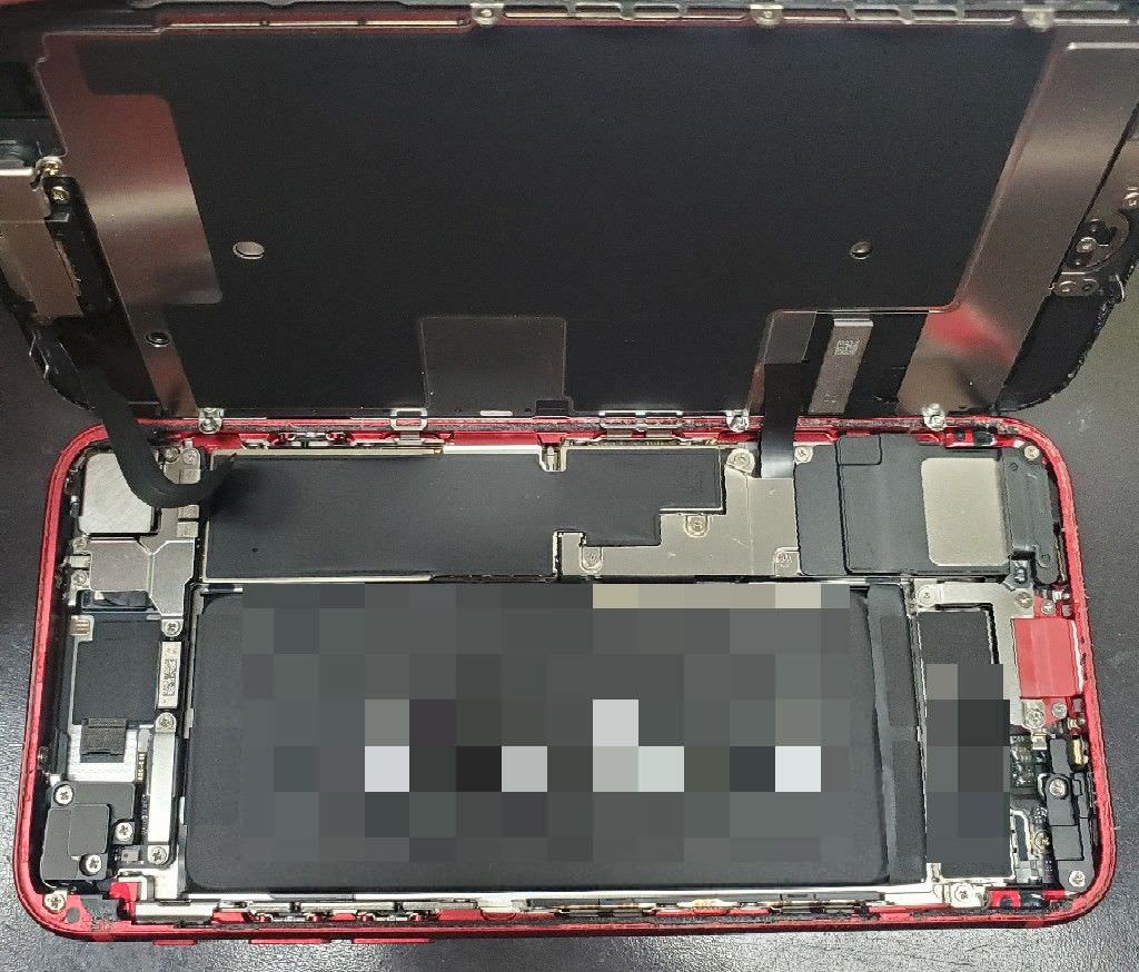 iPhoneSE2のホームボタンが使えなくなった？！実は意外な場所に原因が