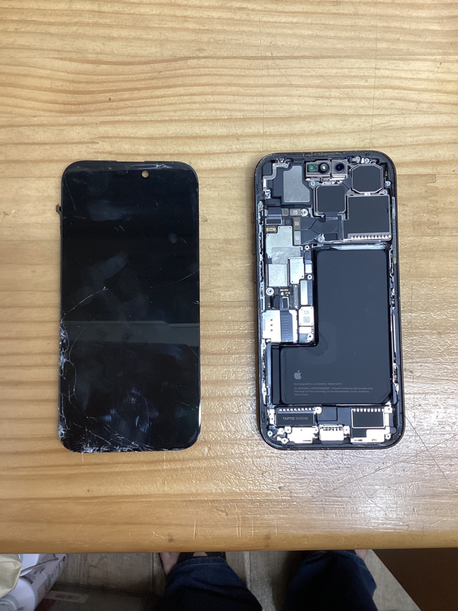 iPhone15の画面交換をしました-スマホクリニック 立川店