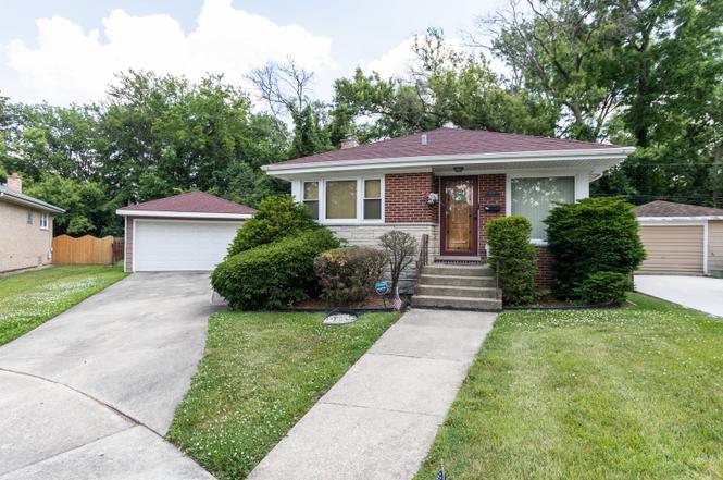 4816 St Paul Ct, Hillside, IL 60162 | Redfin