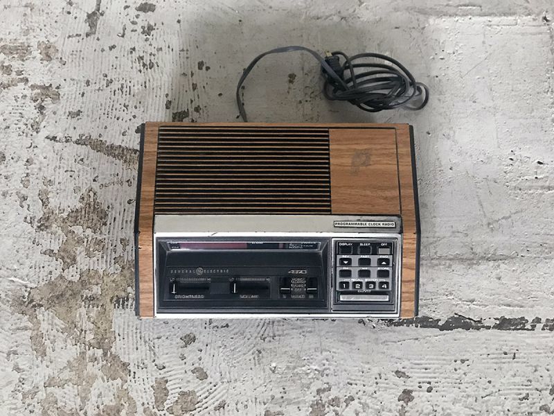 送料無料≪SVG≫【 Digital clock radio（General Electric） デジタル