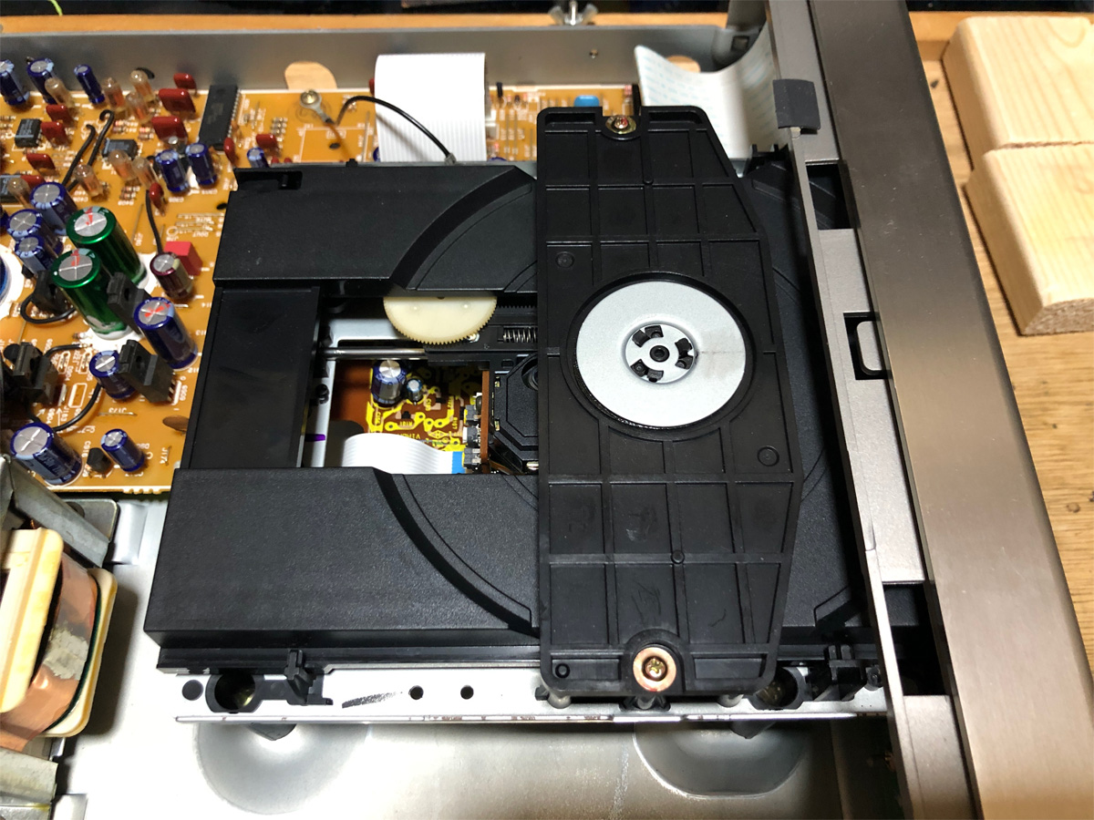 ONKYO C-722M LTD、CDを読み込まない問題を解決 | イイ音聞いてる？