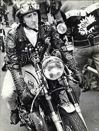 カフェレーサーに似合うファッション: SR400カスタム野郎