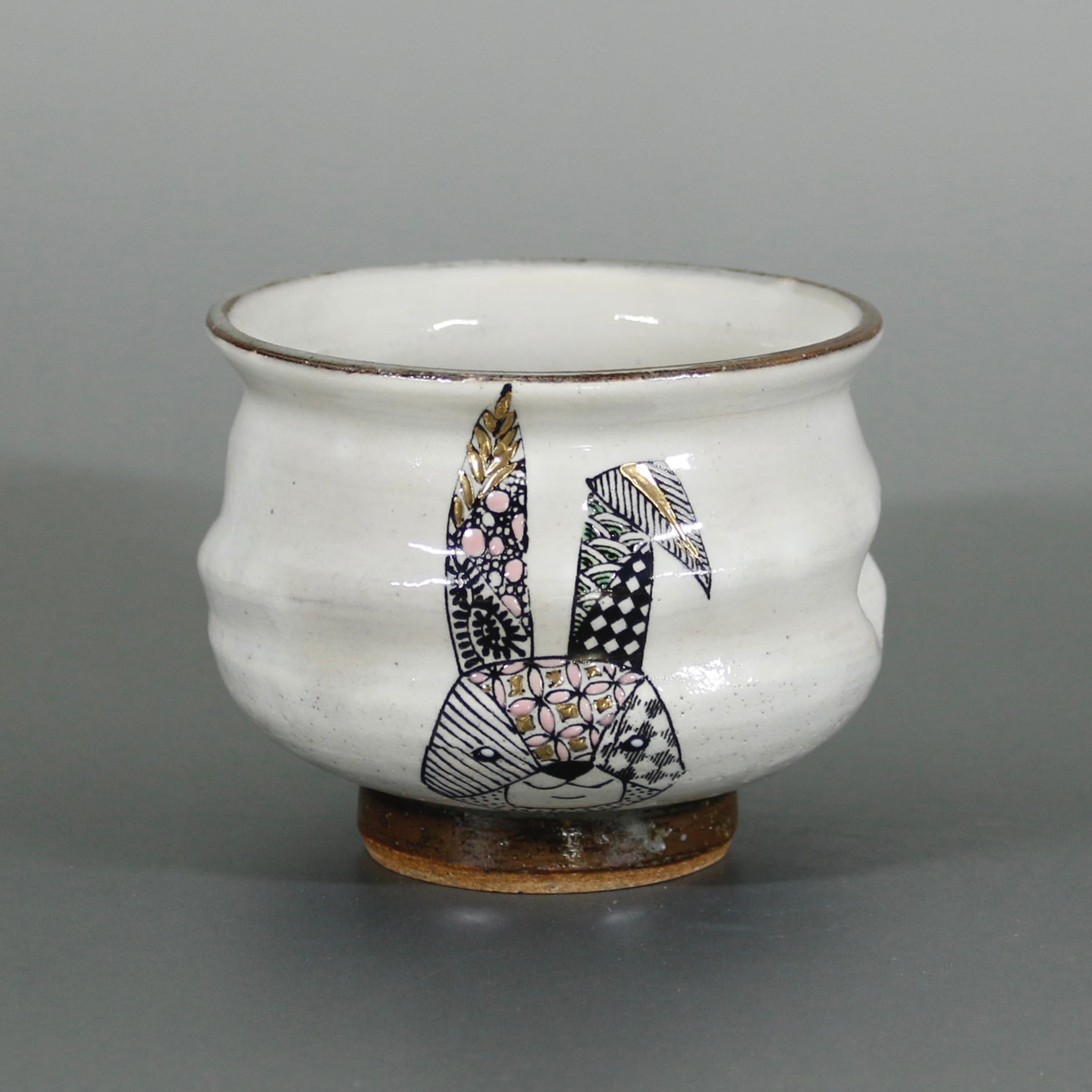 九谷焼 北村和義】線描色絵金彩いっぷく碗 （ウサギ）K-2-6 - 商品