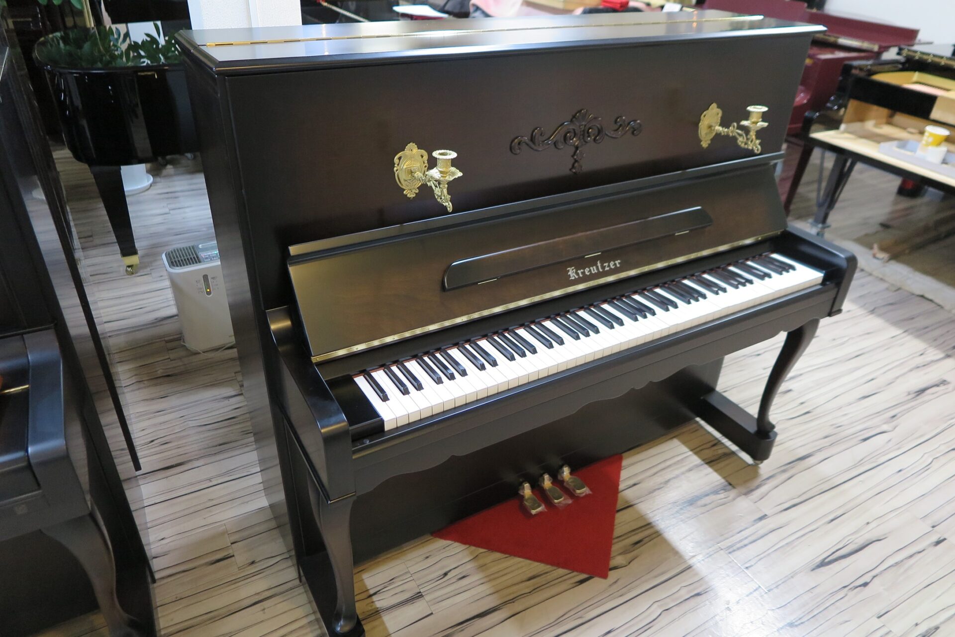 クロイツェルピアノ KE-603 燭台付 | 商品情報 | 株式会社サンピアン