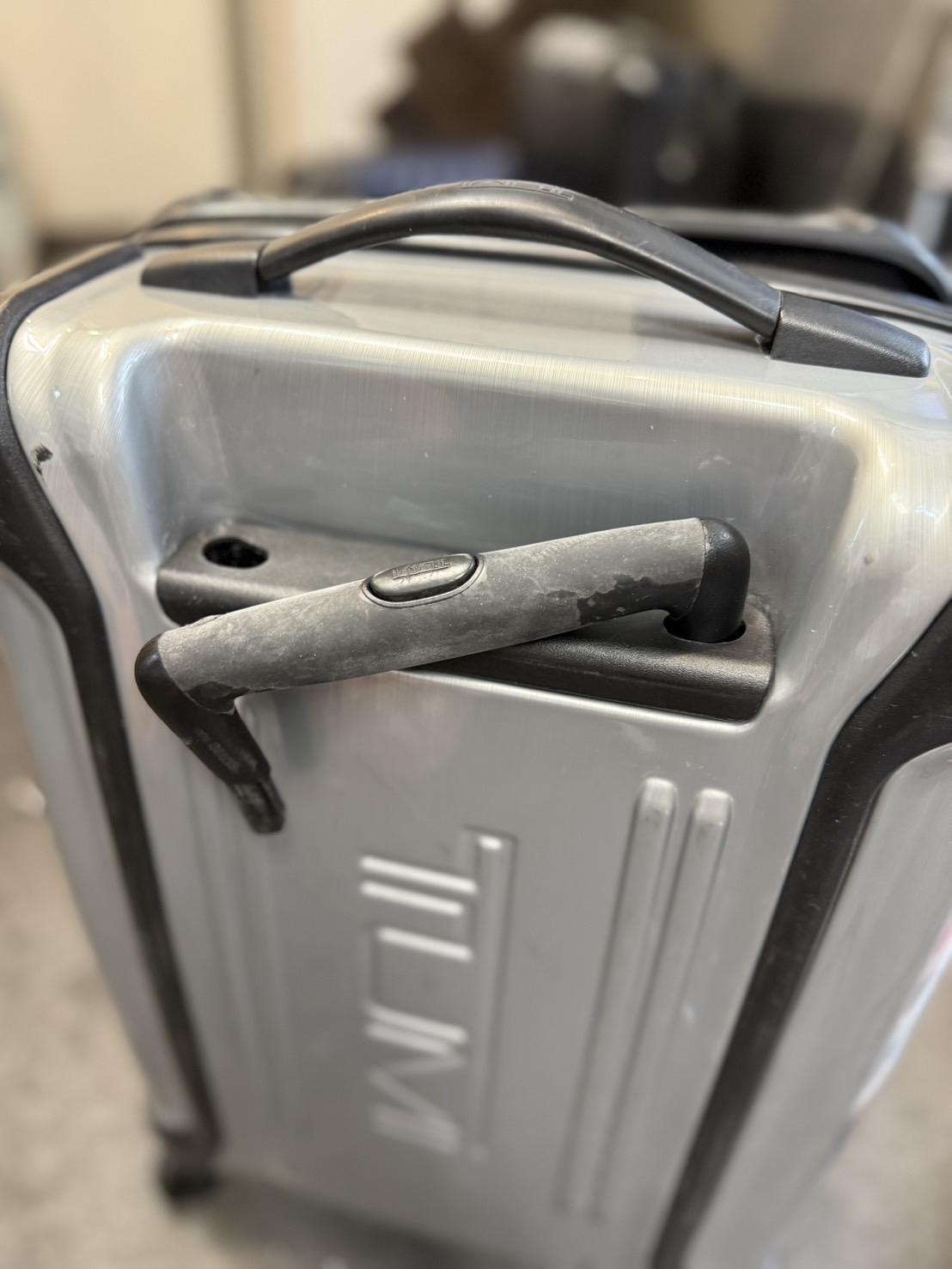 伸縮ハンドル破損 | スーツケース修理王