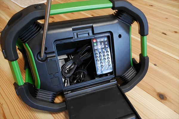 日立工機のモバイルテレビ UR18DSMLを買ったら便利だった