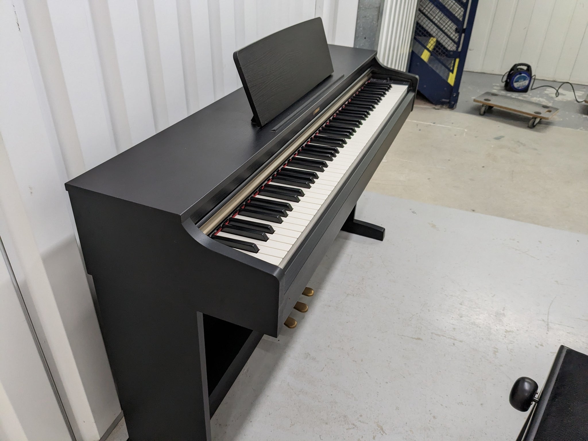 Yamaha ARIUS YDP-162 ダークウッド YDP-162 - Features - ARIUS