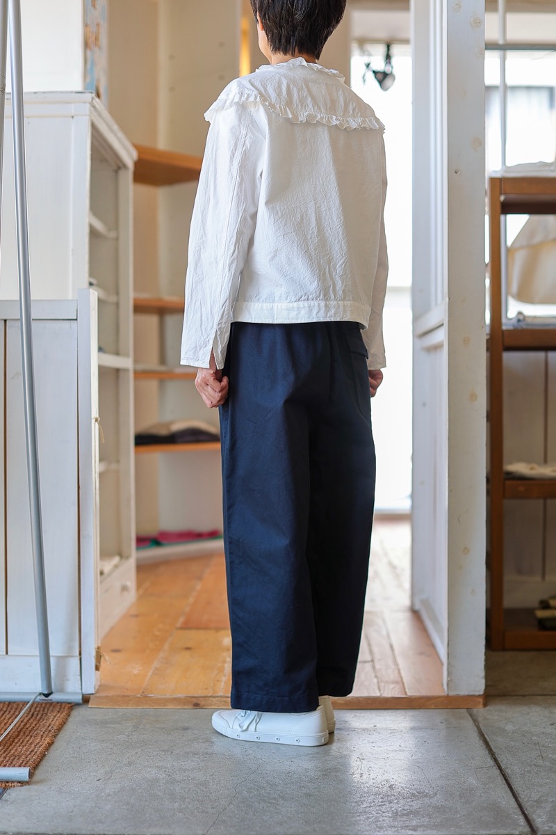 ベージュとミディアムグレー再入荷）ゴーシュのカツラギワイドパンツ