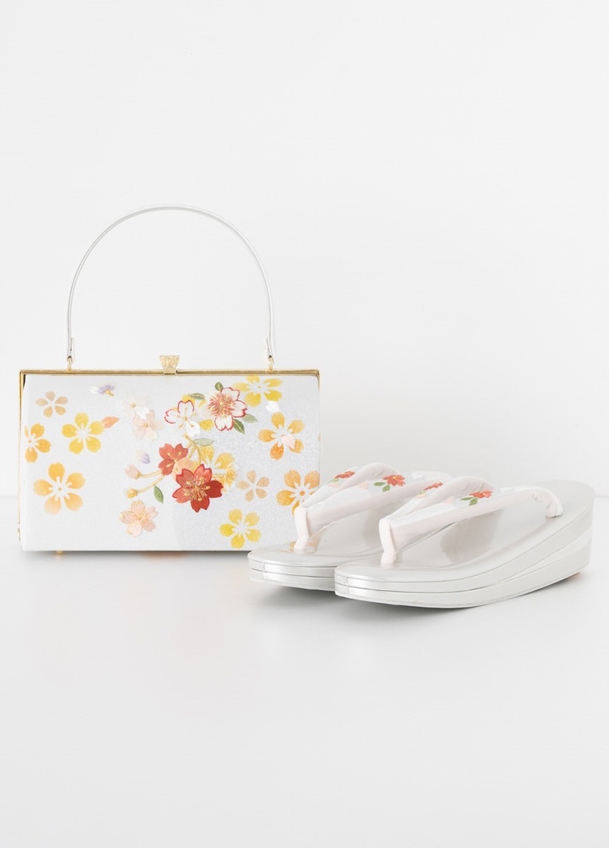 振袖用草履バッグセット 桜刺繍 白 | 振袖 | やまとオンラインストア