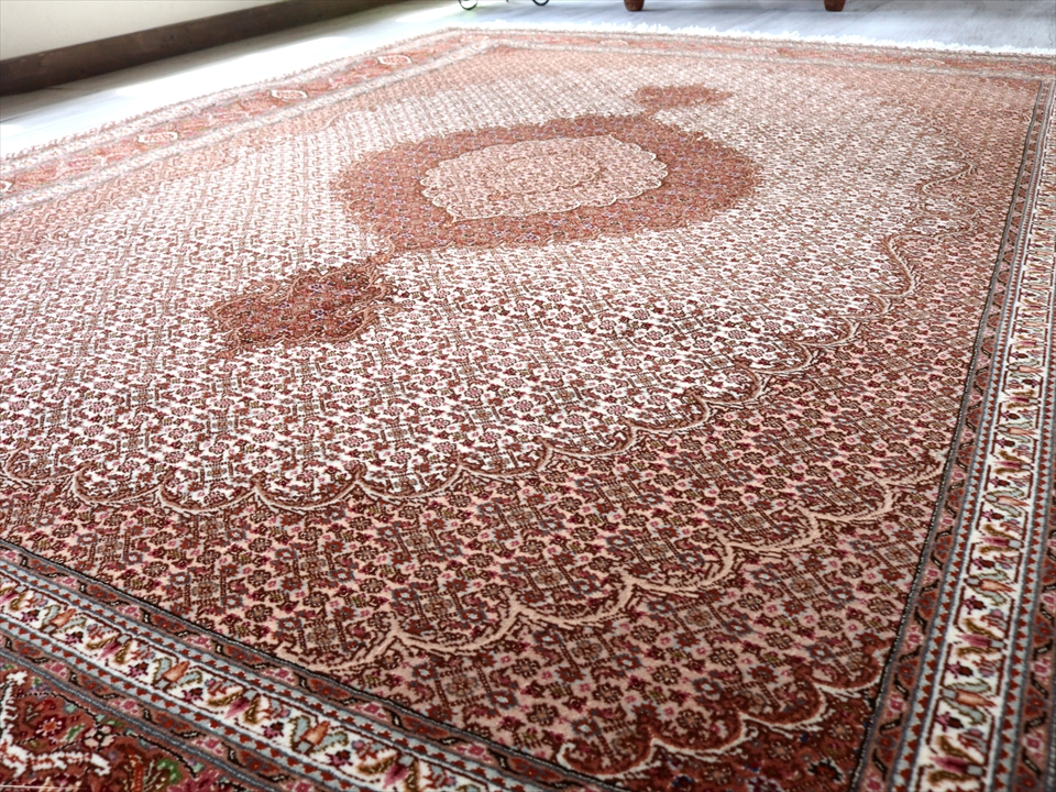 キリムスタイル / ペルシャ絨毯タブリーズ産マヒ/ペルデ（リビング