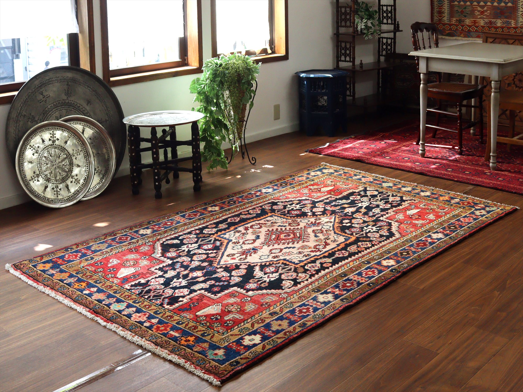 キリムスタイル / トライバルラグ・オールドカーペット/シラーズ