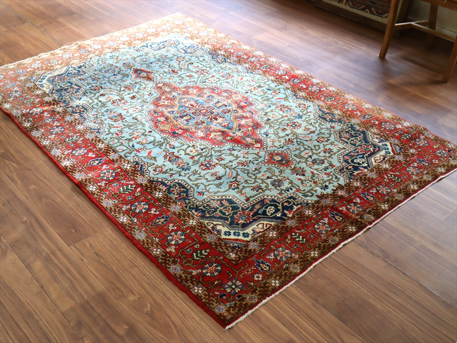 キリムスタイル / ペルシャ絨毯 クム産 水色204×139cm 花のアラベスク