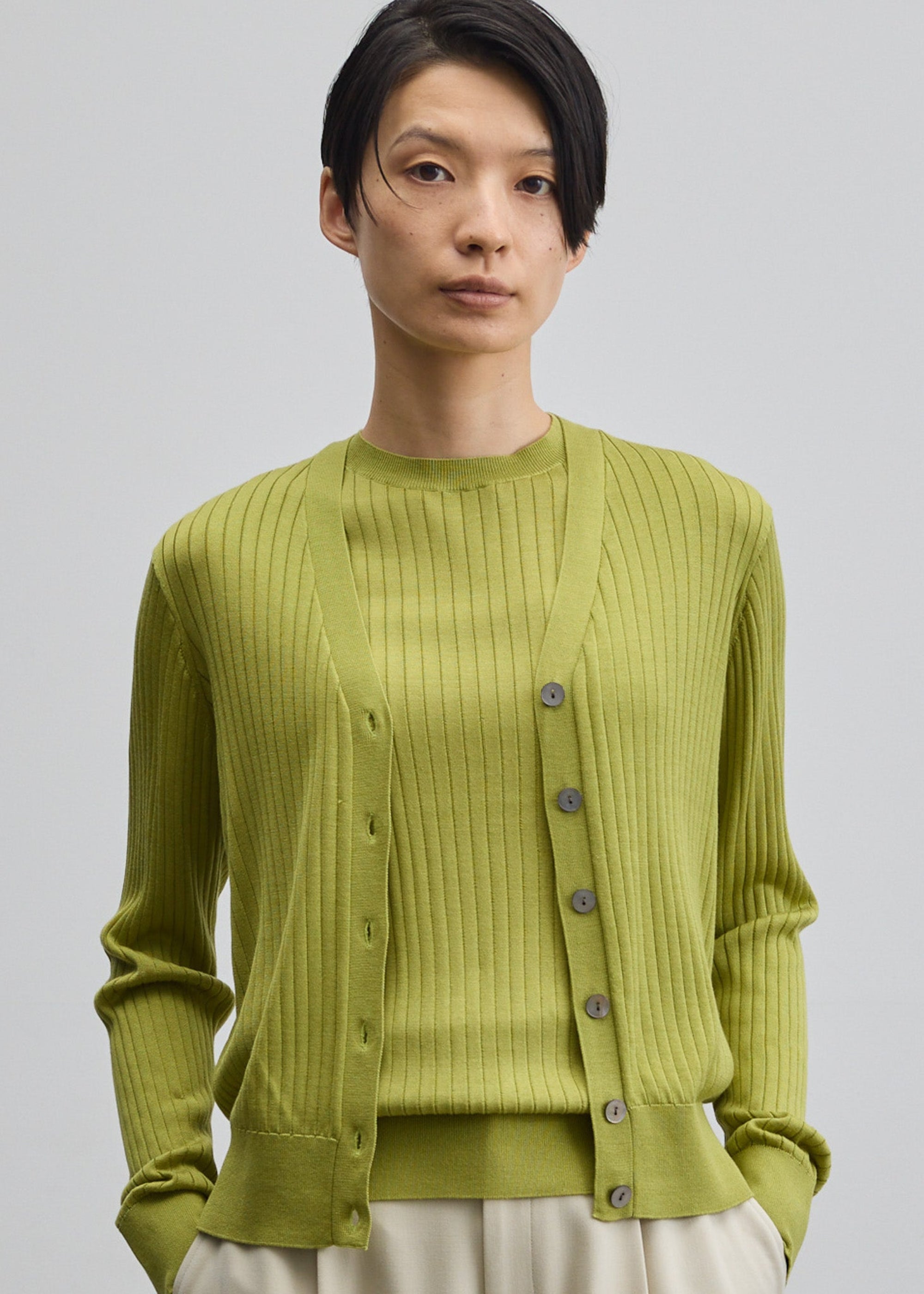 シルクワイドリブVネックカーディガン - SOÉJU online store｜上質な