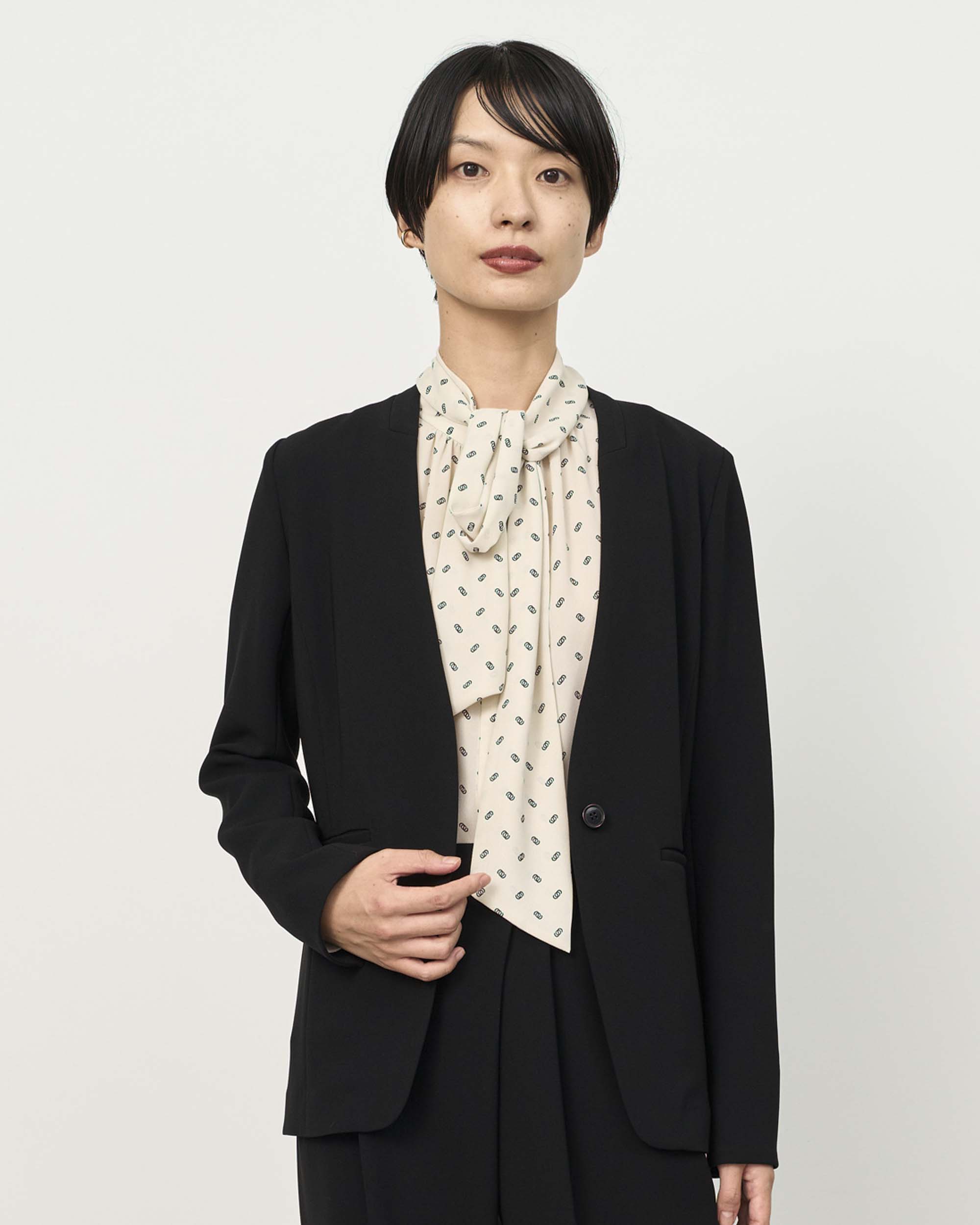 ノーカラージャケット - SOÉJU online store｜上質な大人の女性のため
