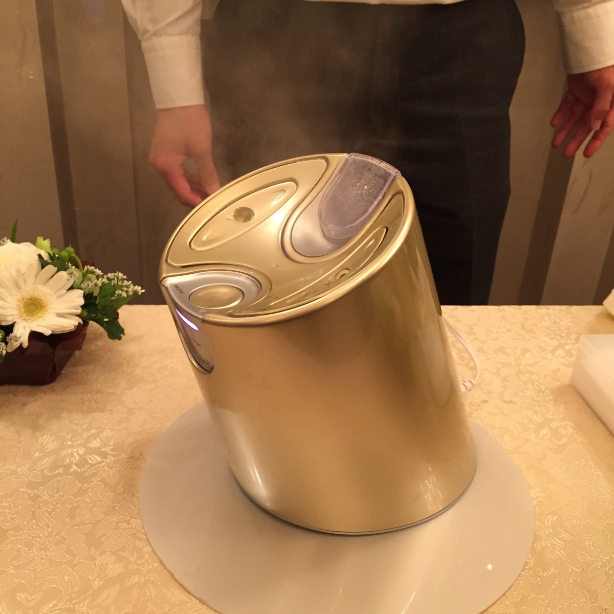 ヤーマンから新スチーマー誕生！ できたての【水素水】を浴びて・飲ん