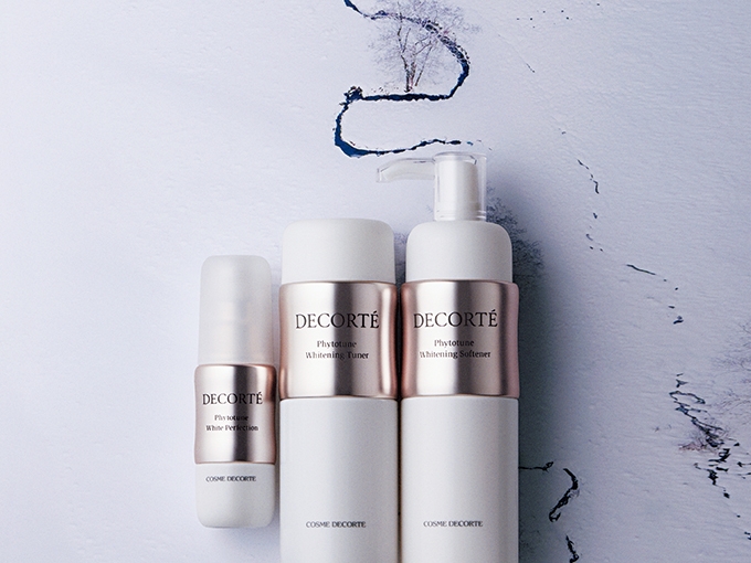 ライン美白大賞】コスメデコルテ （右から）フィトチューン