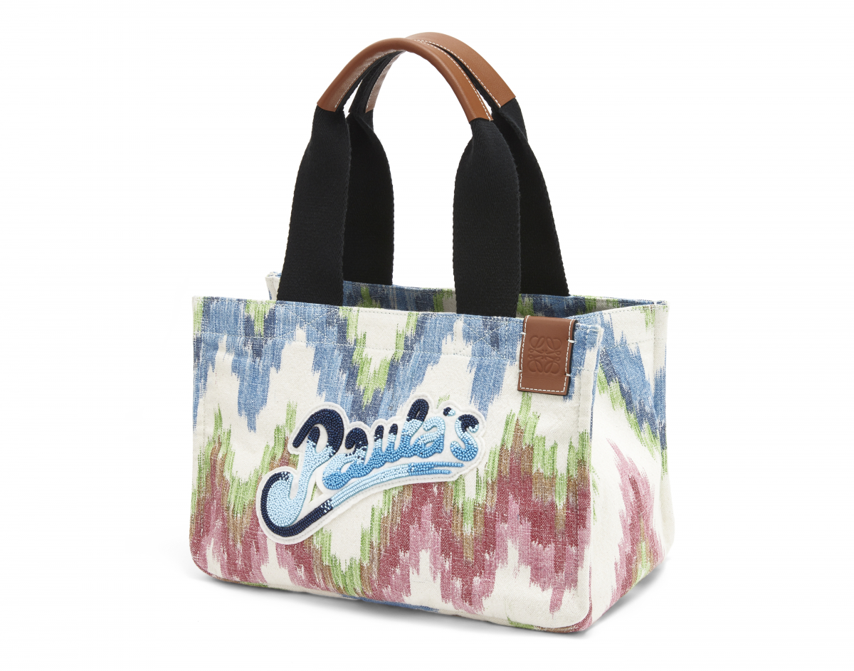 ロエベのパウラズ イビザ コレクションから「スマイリー ワールド」の