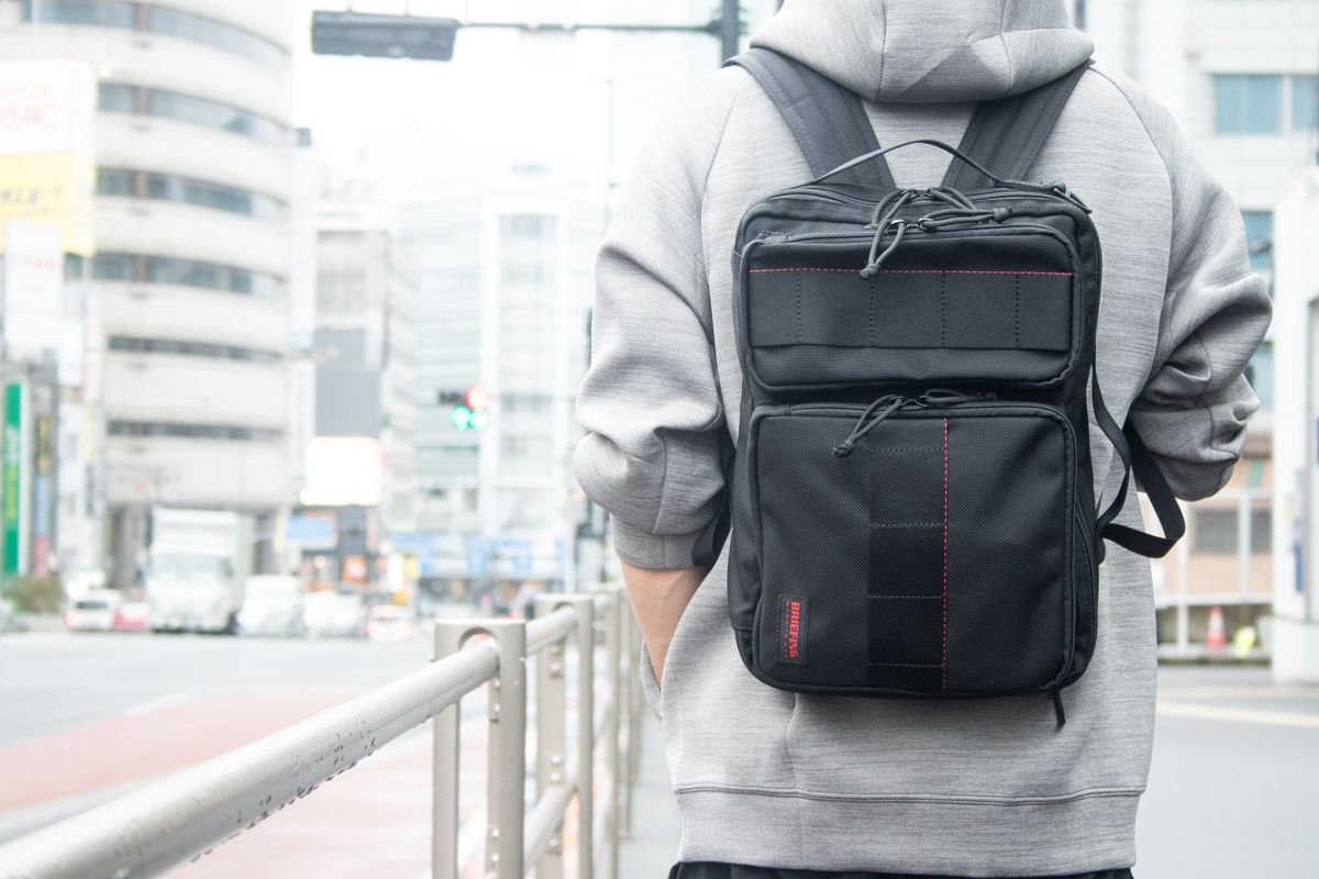 絶妙なサイズ感！コンパクトなBRIEFINGは荷物が減ったという人に