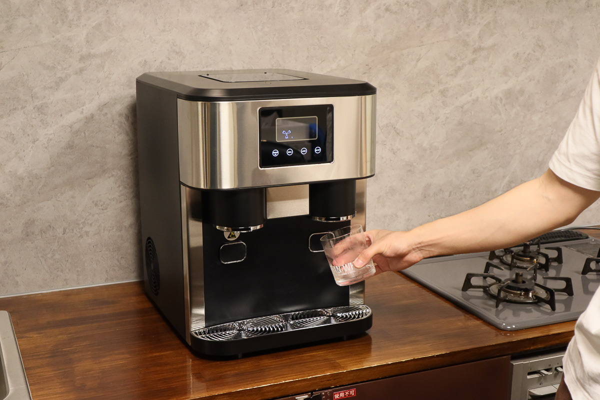 ファミレスのドリンクバーにあるクラッシュアイスの製氷機、家に置いて