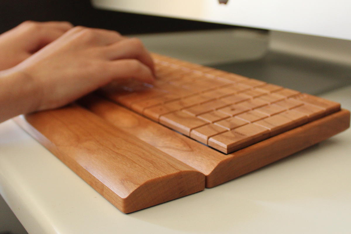 どんな音がする？本物の木で作ったHacoaの「木ーボード」が