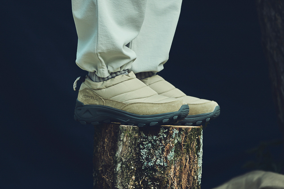 脱ぎ履きしやすく軽くて暖かい！メレルの「WINTER MOC」で冬の足元を