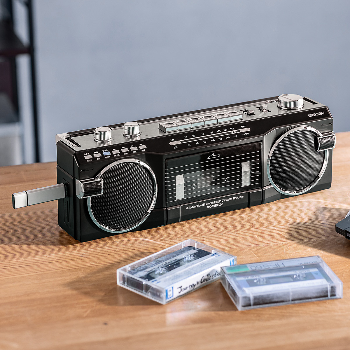 80年代のデザインがツボ！Bluetoothスピーカーとしても使える多機能