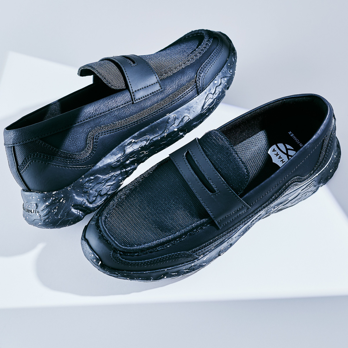 晴れの日も雨の日も足元にトレンド感を！ 新しくもクラシックなSHAKAの