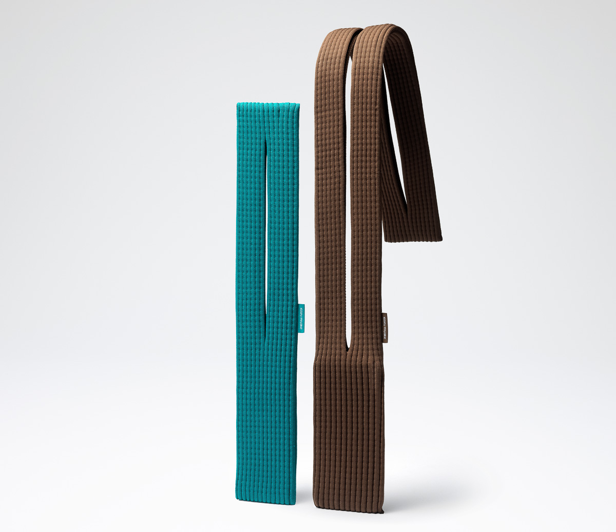 Appleとイッセイ ミヤケが共演。「iPhone Pocket」をどう使いこなす